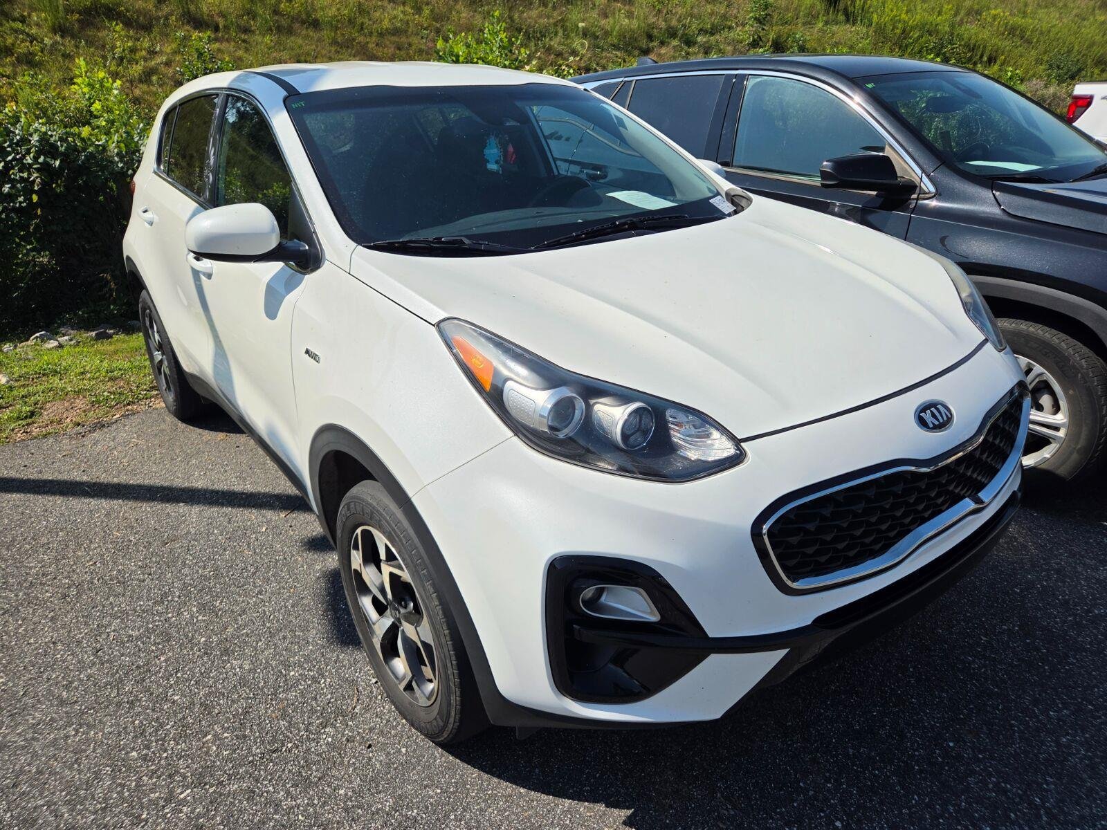 Used 2021 White Kia LX image 3