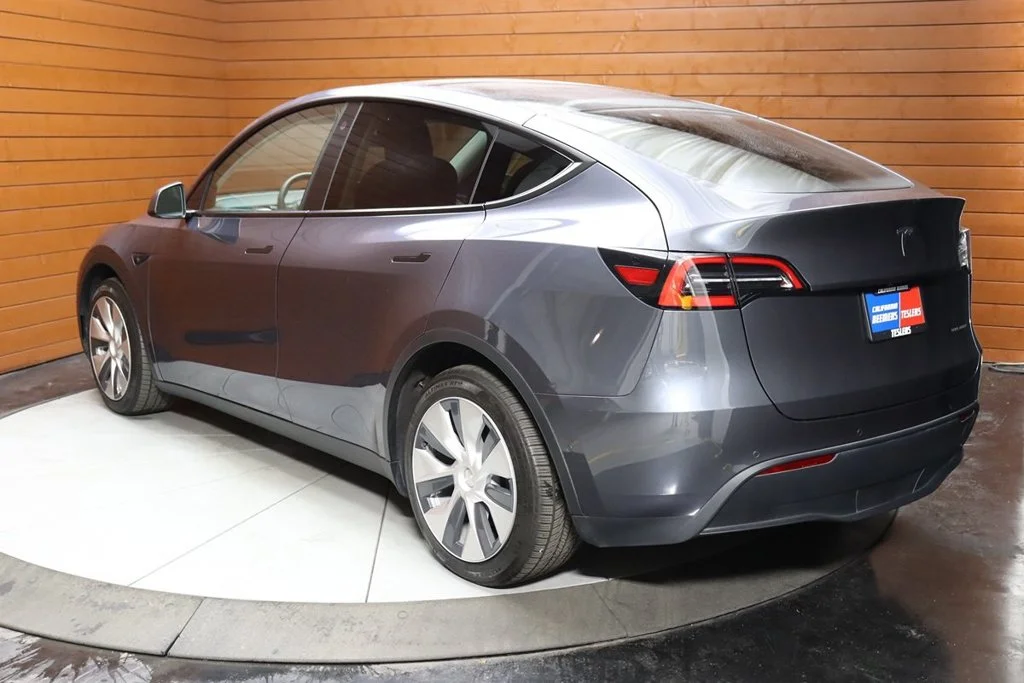 Used 2020 Solid Black Tesla Long Range image 10