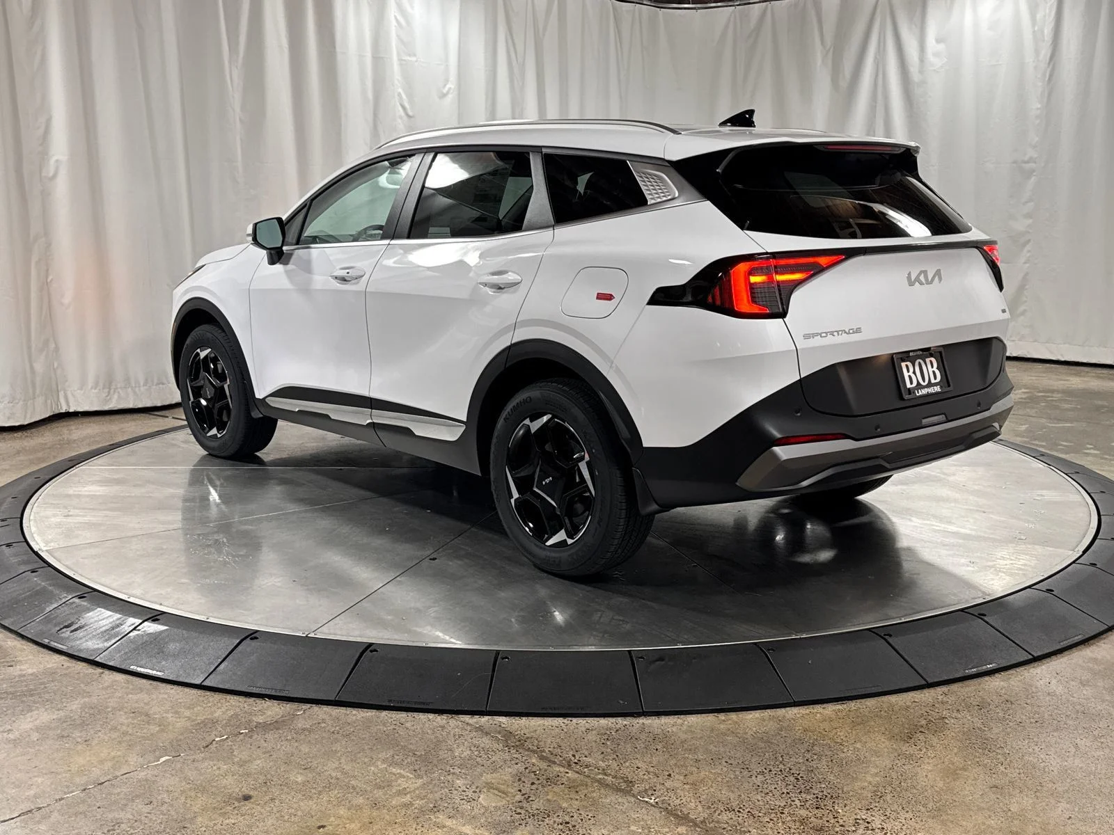 New 2026 Glacial White Pearl Kia EX image 11