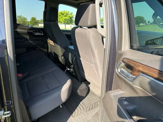 Used 2023 Gray GMC Elevation image 10