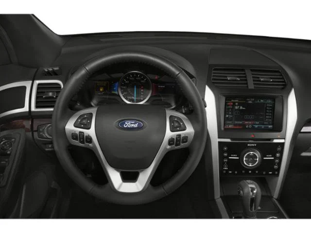 Used 2015  Ford Limited image 6