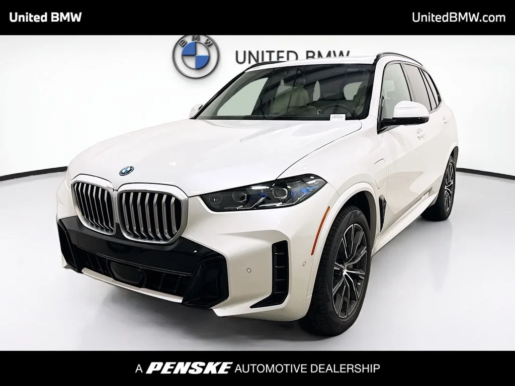 2026 BMW X5 xDrive50e's photo