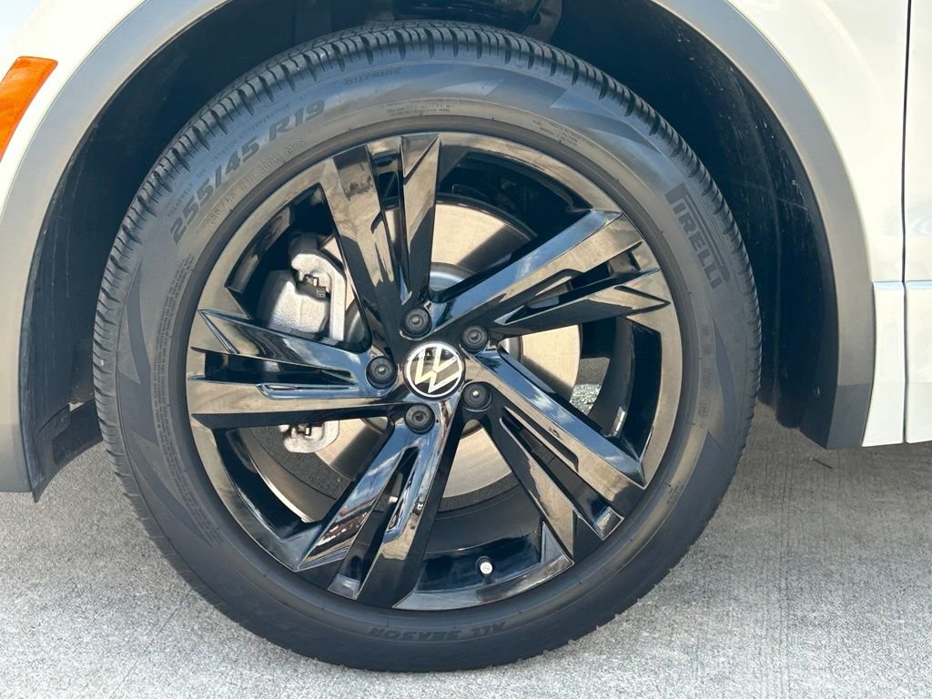 Certified Used 2023 White Volkswagen 2.0T SE R-Line Black image 37