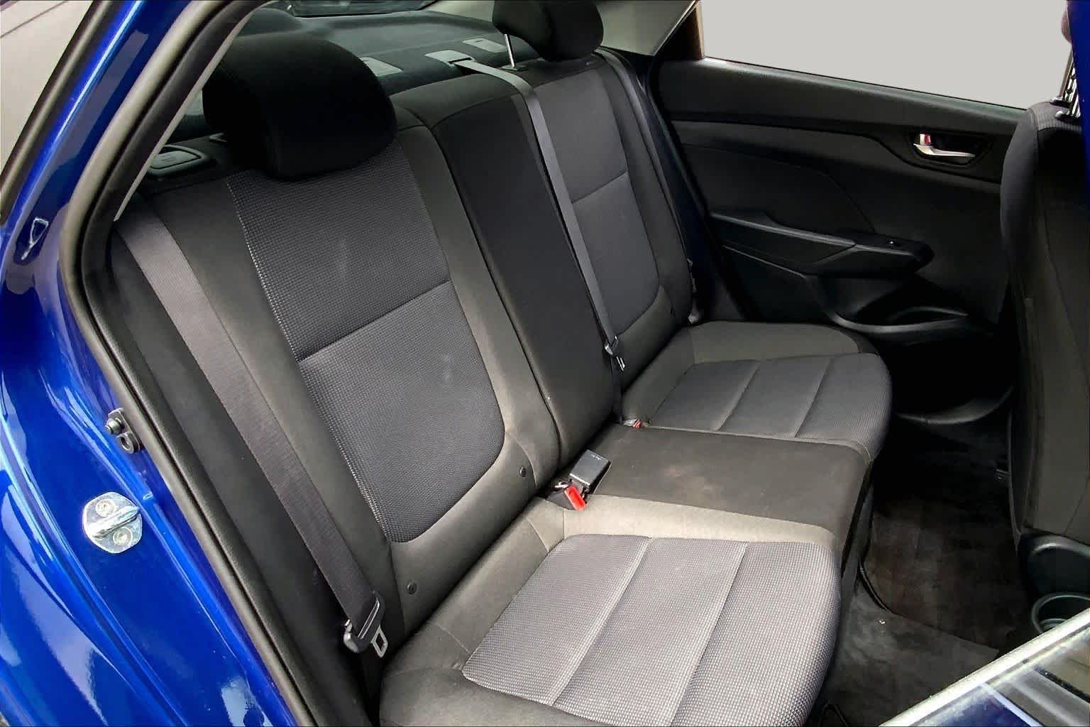 Used 2022 Admiral Blue Hyundai SE image 20