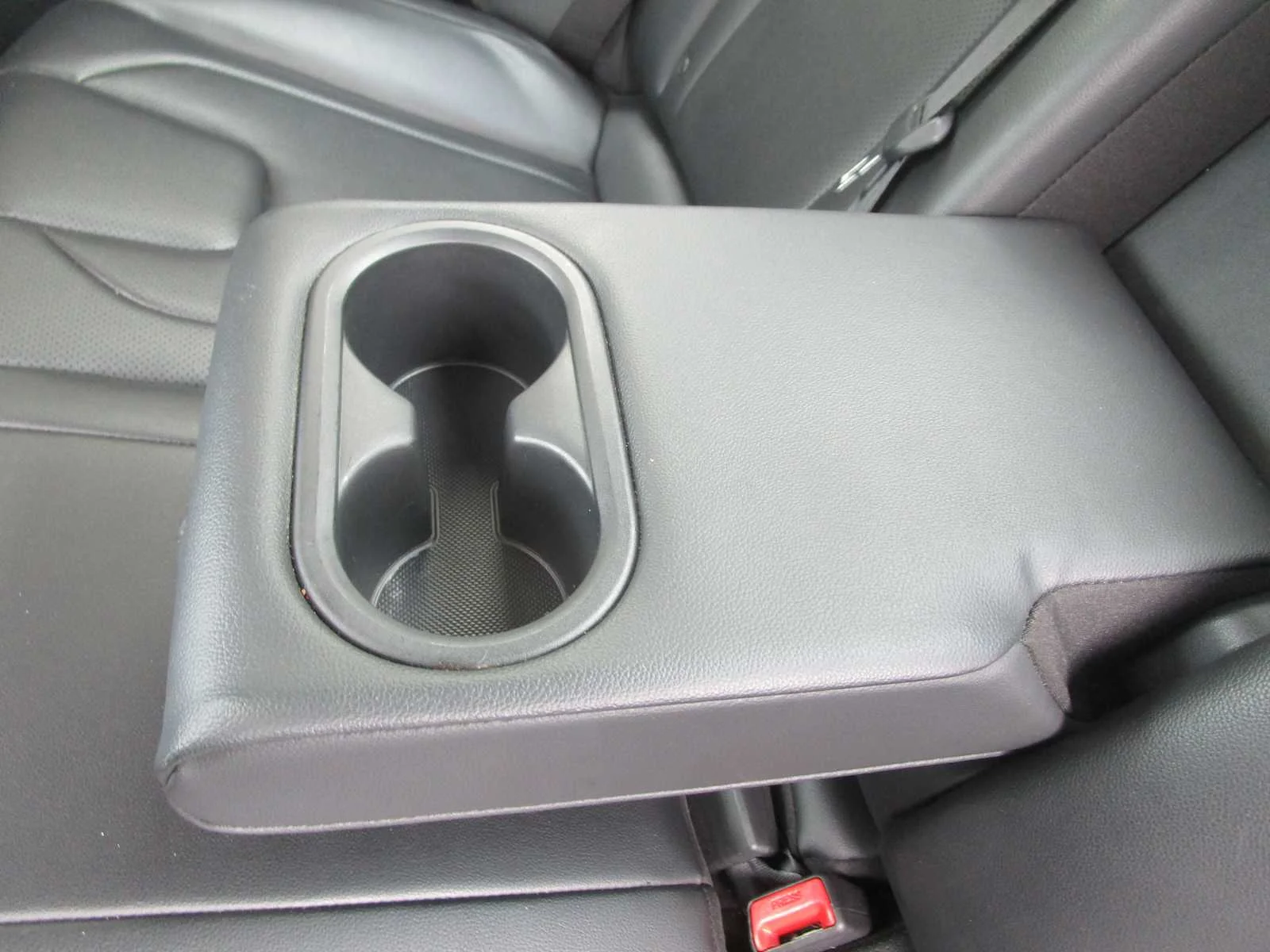 Certified Used 2024 Ecotronic Gray Hyundai Limited image 9