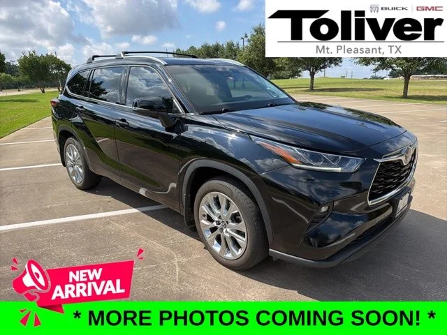 2023 Toyota Highlander Limited FWD's photo