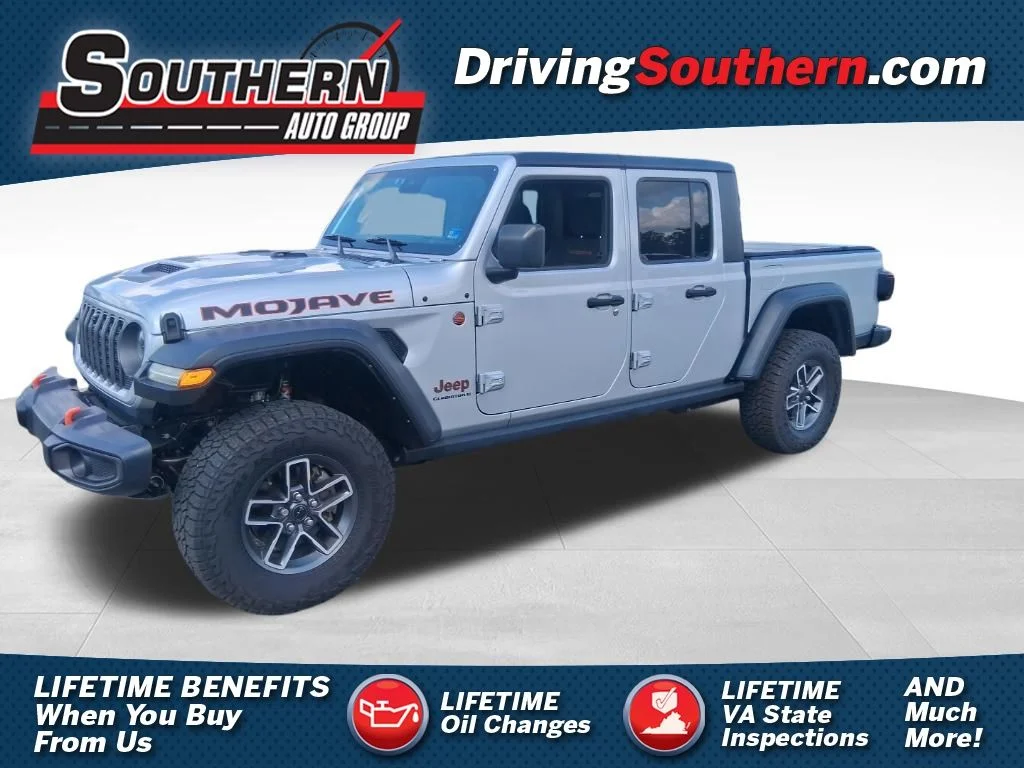 Used 2024 Silver Jeep Mojave image 1
