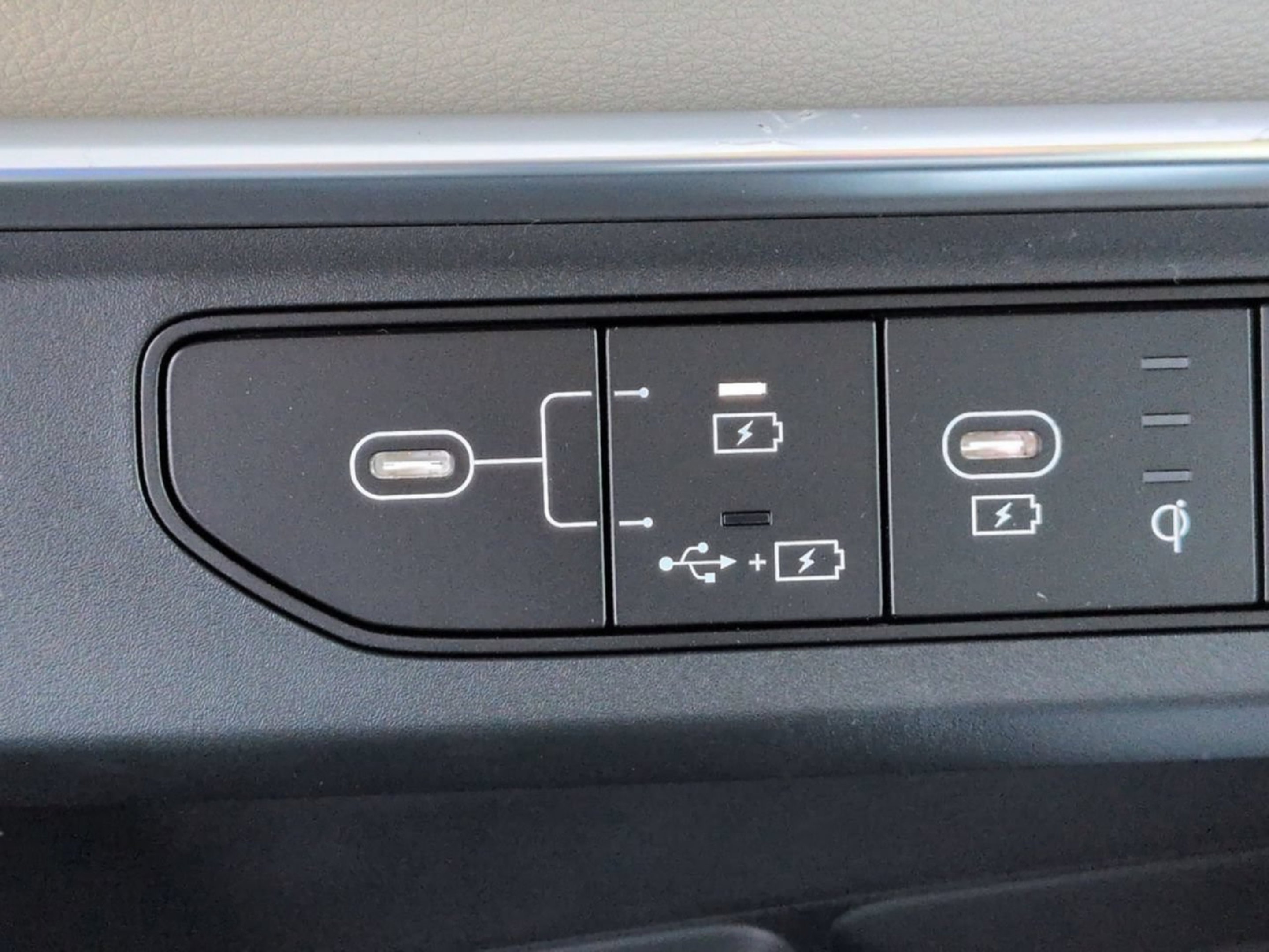 New 2026 Snow White Pearl Kia EX image 28