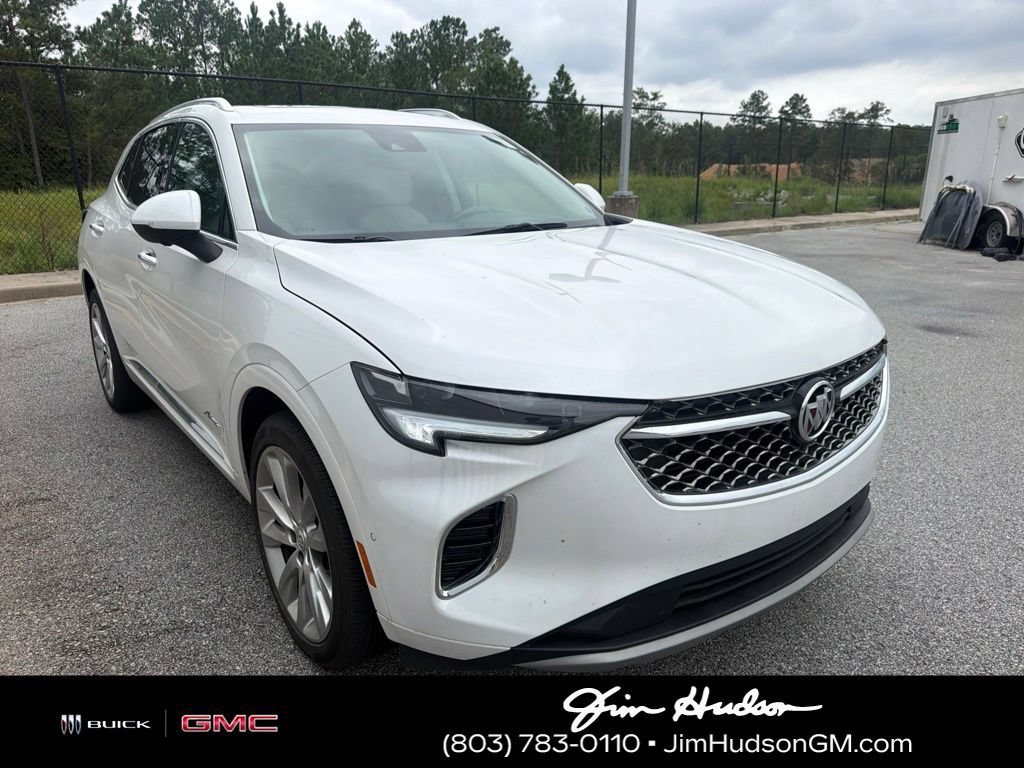 Used 2023 WHITE FROST TRICOAT Buick Avenir image 4
