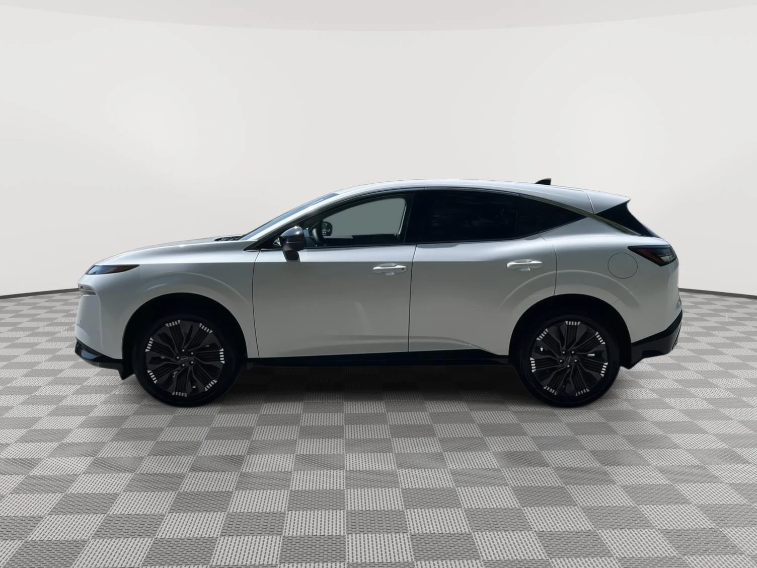 New 2026 Everest White Pearl TriCoat Nissan Platinum image 9