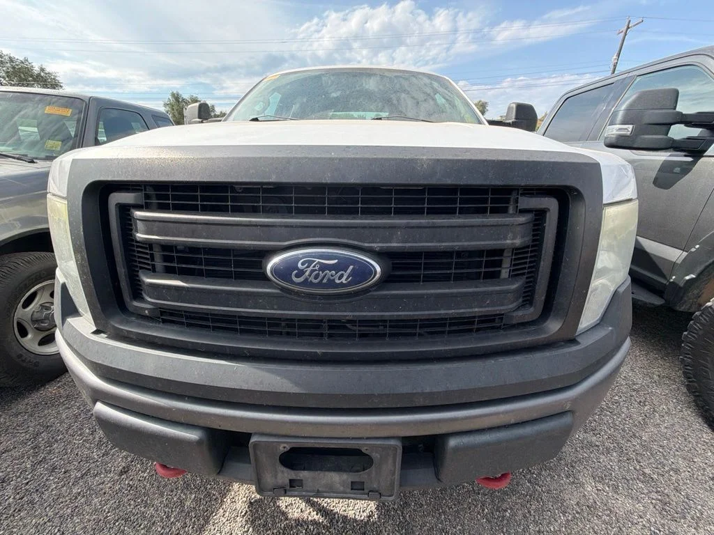 Used 2013 Oxford White Ford XL image 2
