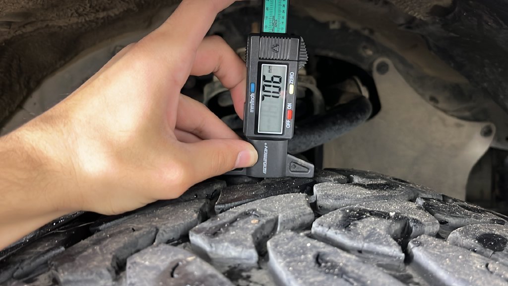 Used 2015 Gray Toyota Base image 42