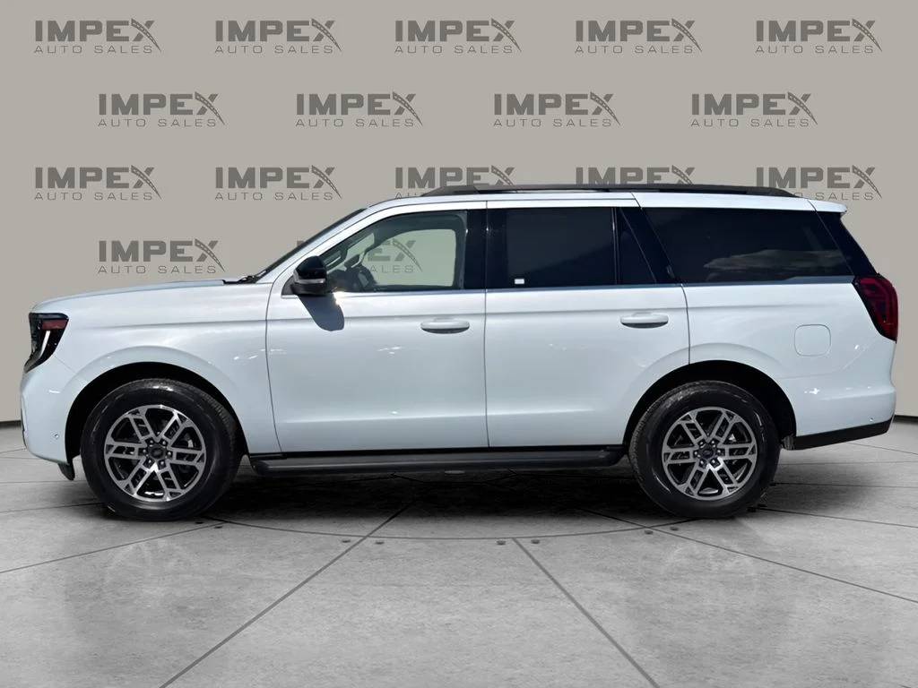 Used 2025 Silver Ford Active image 2