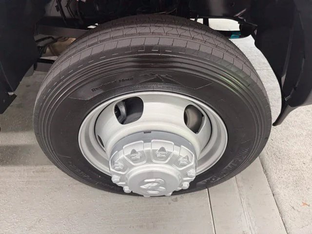 New 2026 Bright White Clear-Coat Exterior Paint RAM Tradesman image 5