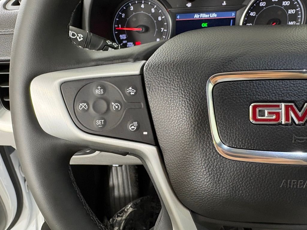 Used 2024 White GMC SLT image 27