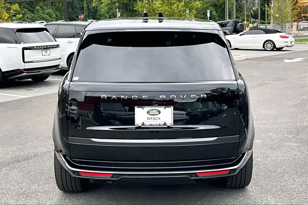 Used 2026 Black Land Rover SE image 4