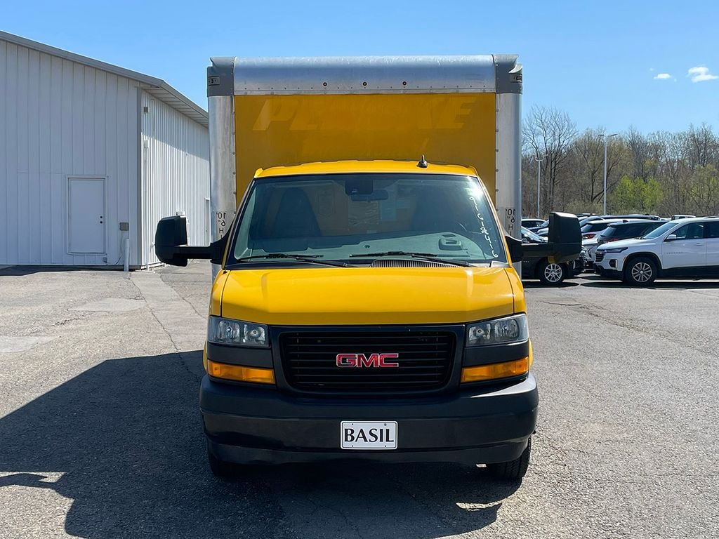 Used 2021  GMC Work Van image 5