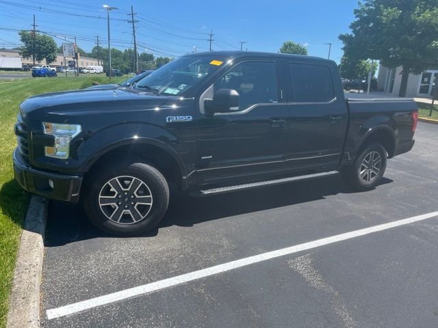 Used 2016 Black Ford XLT image 1