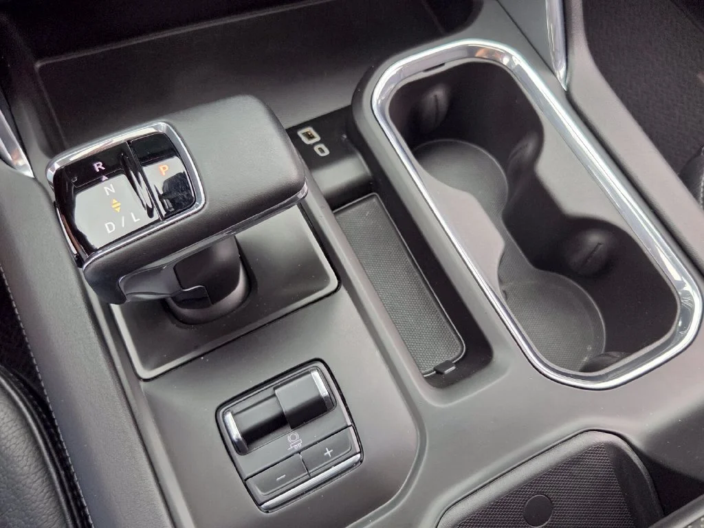 Used 2024 Onyx Black GMC Denali image 23