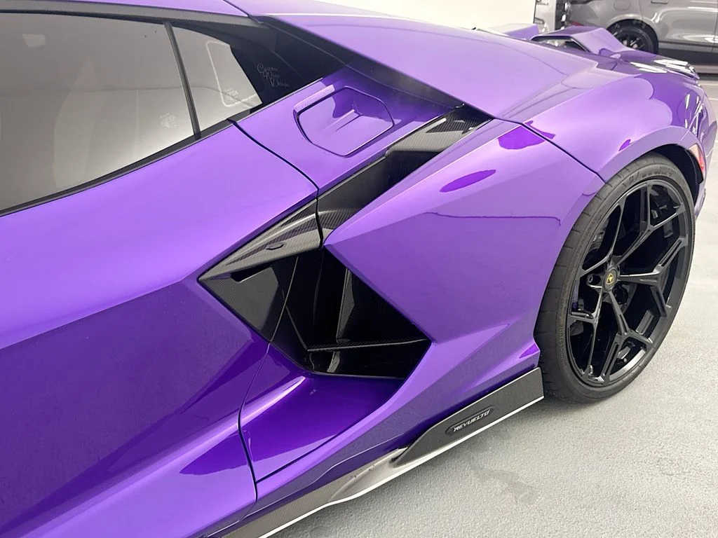 Used 2024  Lamborghini  image 26