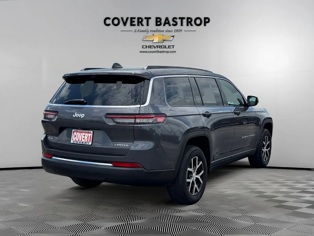 Used 2025 Gray Jeep Limited image 6
