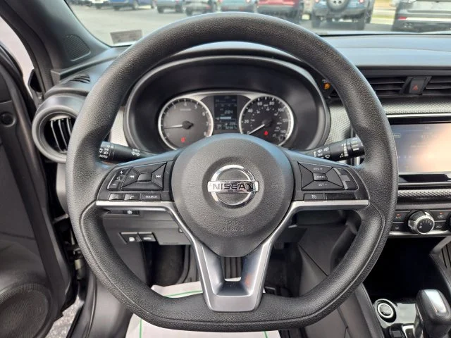 Used 2020 Gray Nissan S image 30