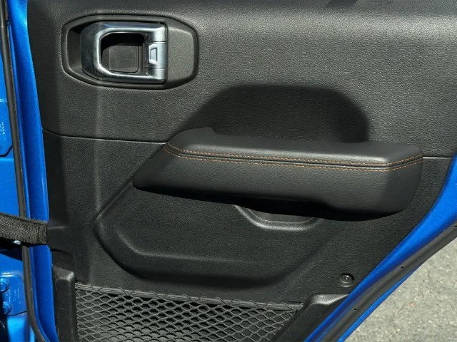 Used 2021 Blue Jeep Mojave image 39