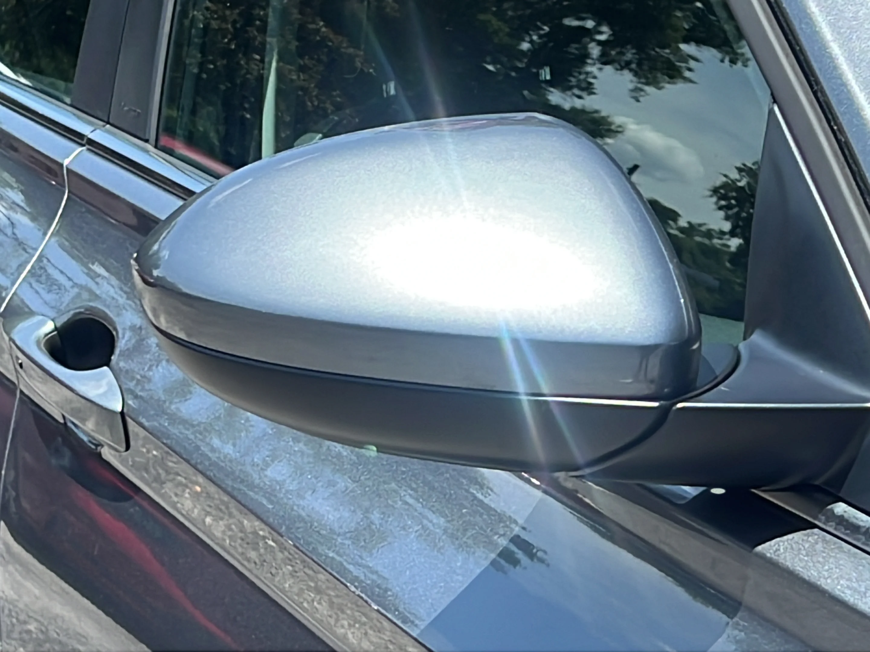 Used 2024 Platinum Gray Metallic Volkswagen SE image 27