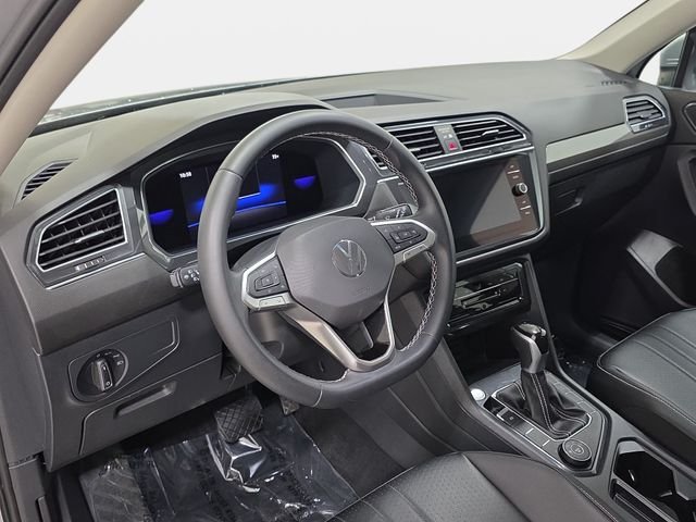Used 2022  Volkswagen 2.0T SE image 16