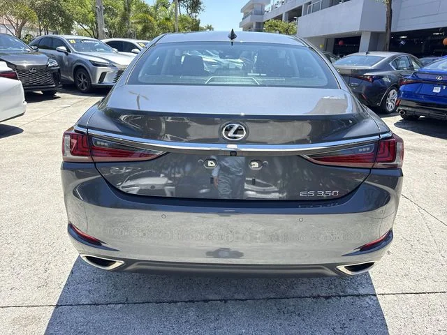 2025 Lexus ES 350 - Photo 24