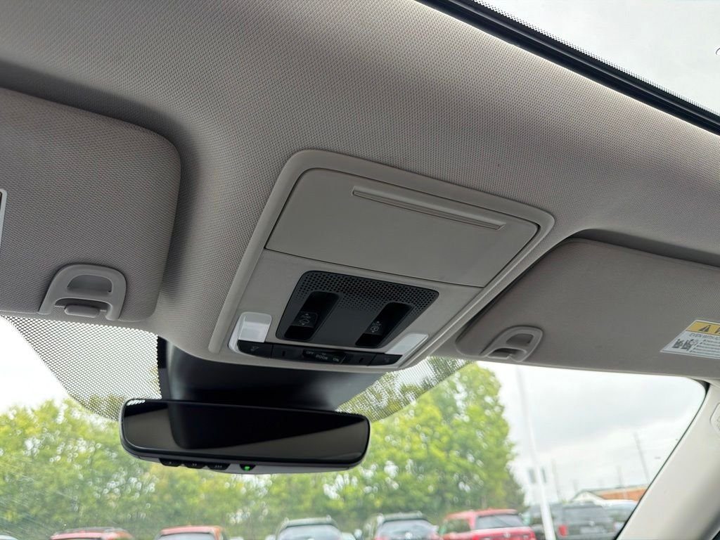 2025 Honda Pilot Touring - Photo 14