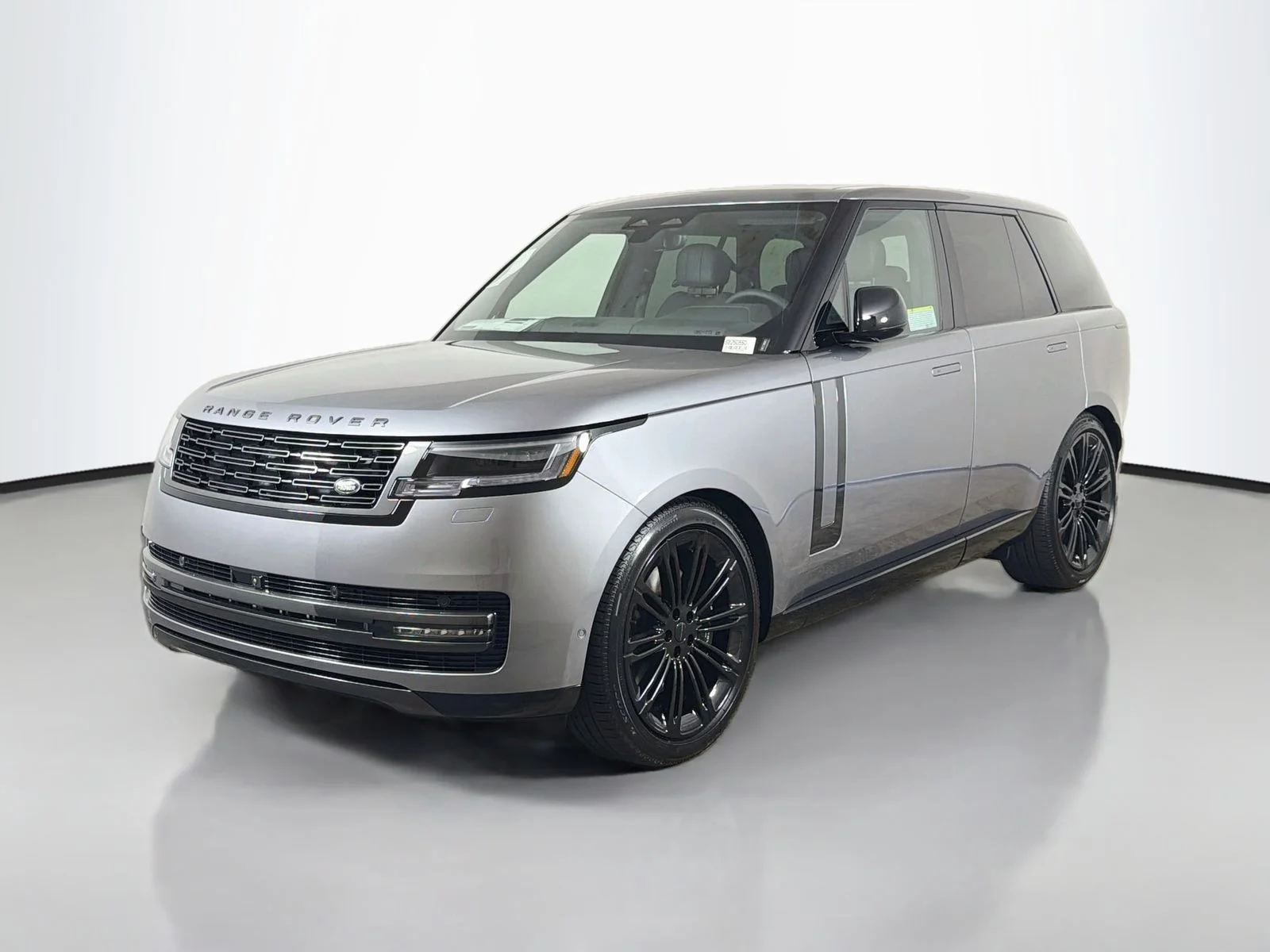 New 2026 Eiger Gray Meta Land Rover SE image 1
