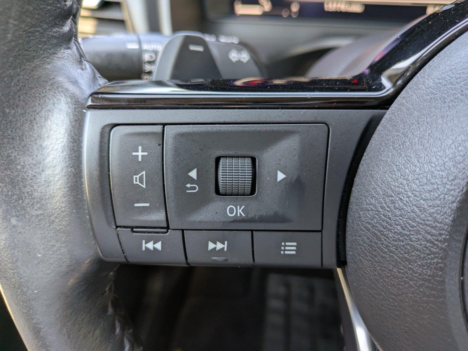 Used 2024 Boulder Gray Pearl/Super Black Nissan SL image 25