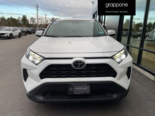 2023 Toyota RAV4 XLE - Photo 3