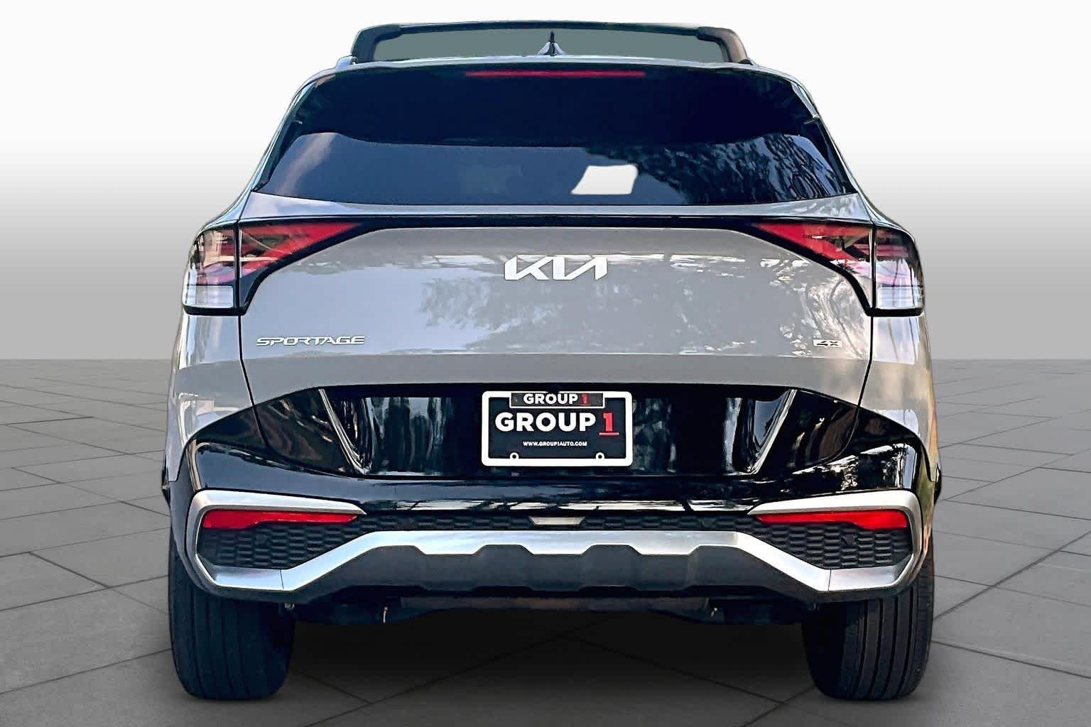 Used 2024 Wolf Gray Kia SX-Prestige image 5