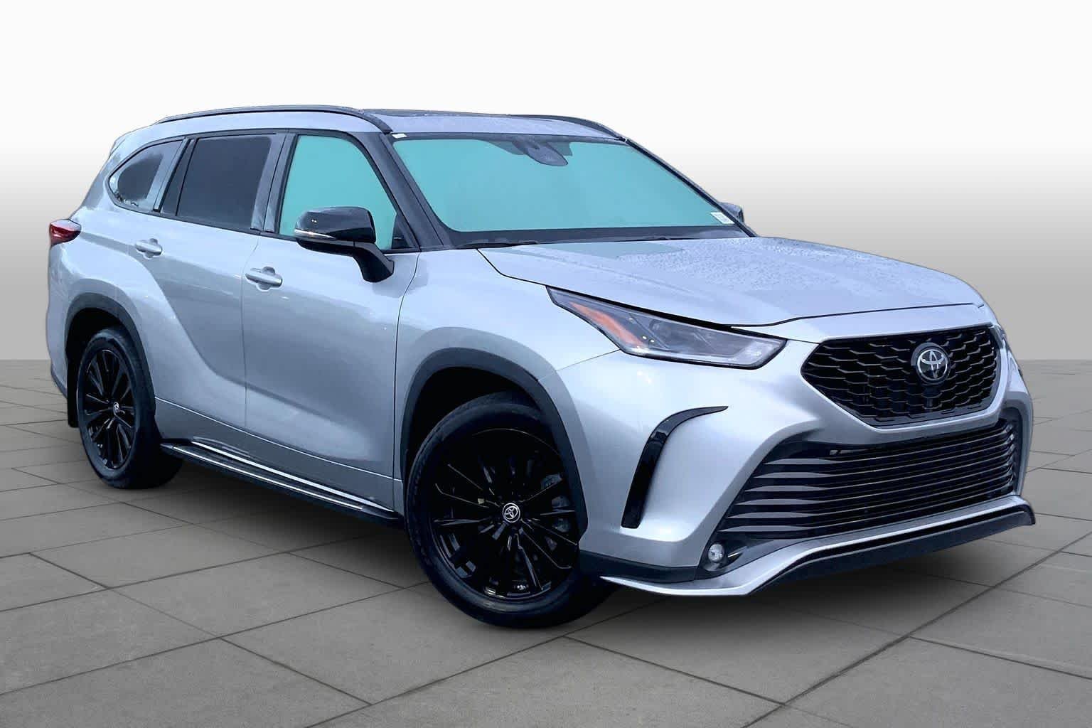 Used 2023 Celestial Silver Metallic Toyota XSE image 3
