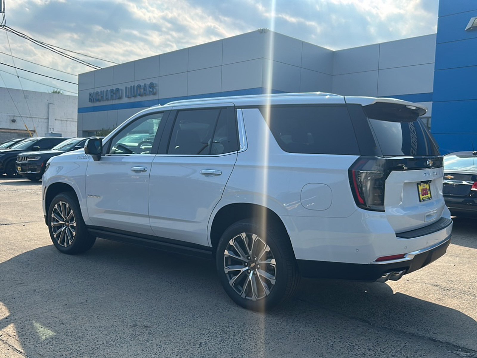 New 2026 Polar White Tricoat Chevrolet High Country image 7