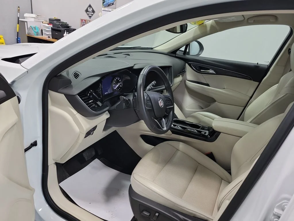 2022 Buick Envision Essence - Photo 31