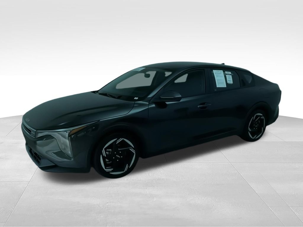 Used 2025 Gray Kia EX image 5