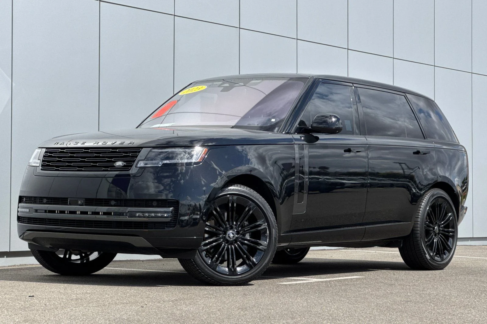 2023 Land Rover Range Rover 3.0 SE LWB 7's photo