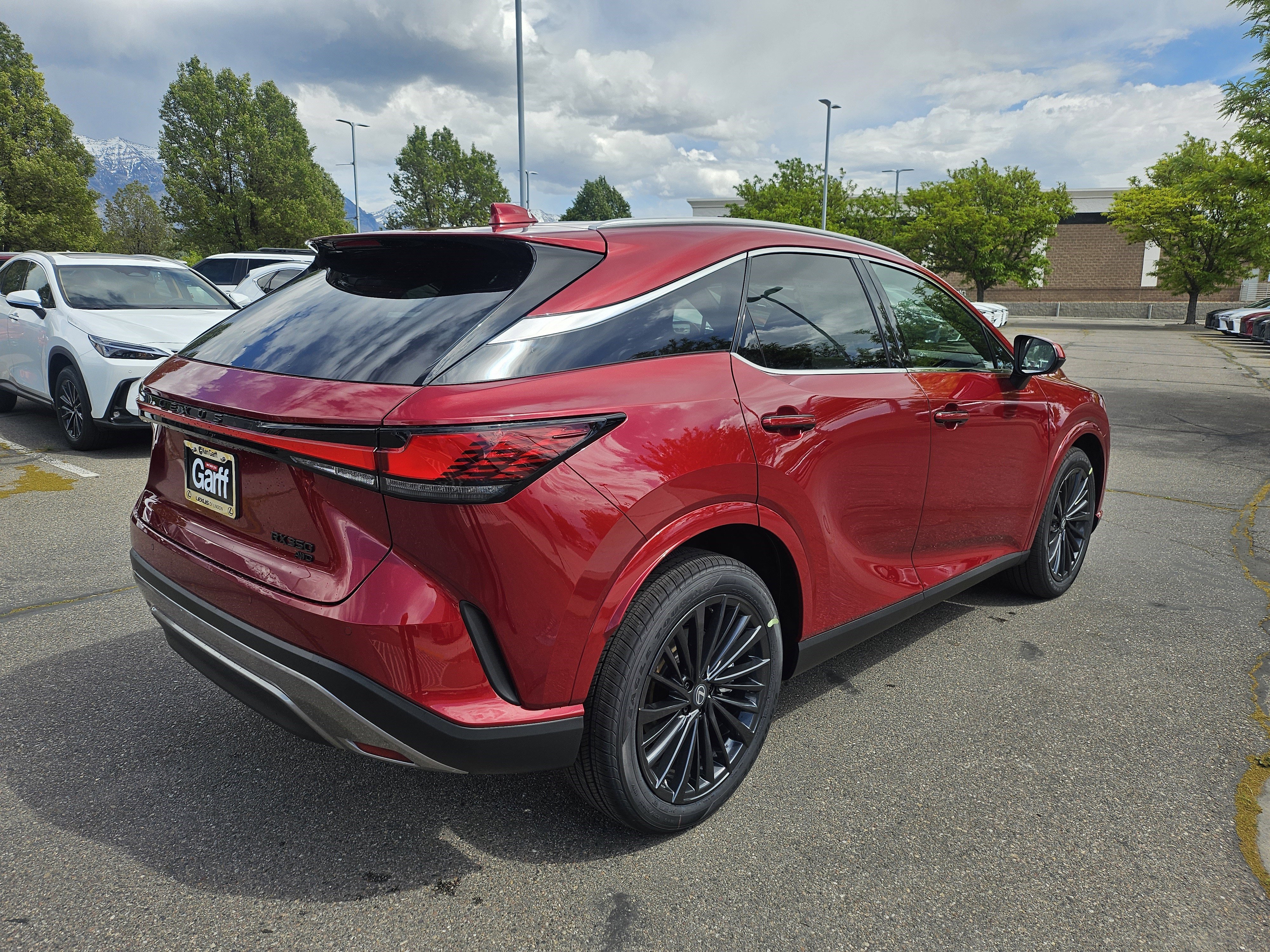 New 2026 Matador Red Mica Lexus PREMIUM image 5