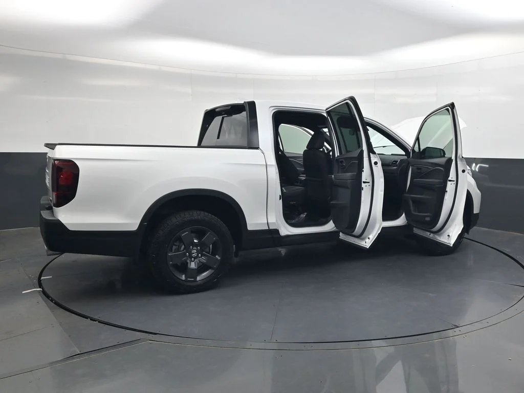 New 2026 Platinum White Pearl Honda TrailSport image 32