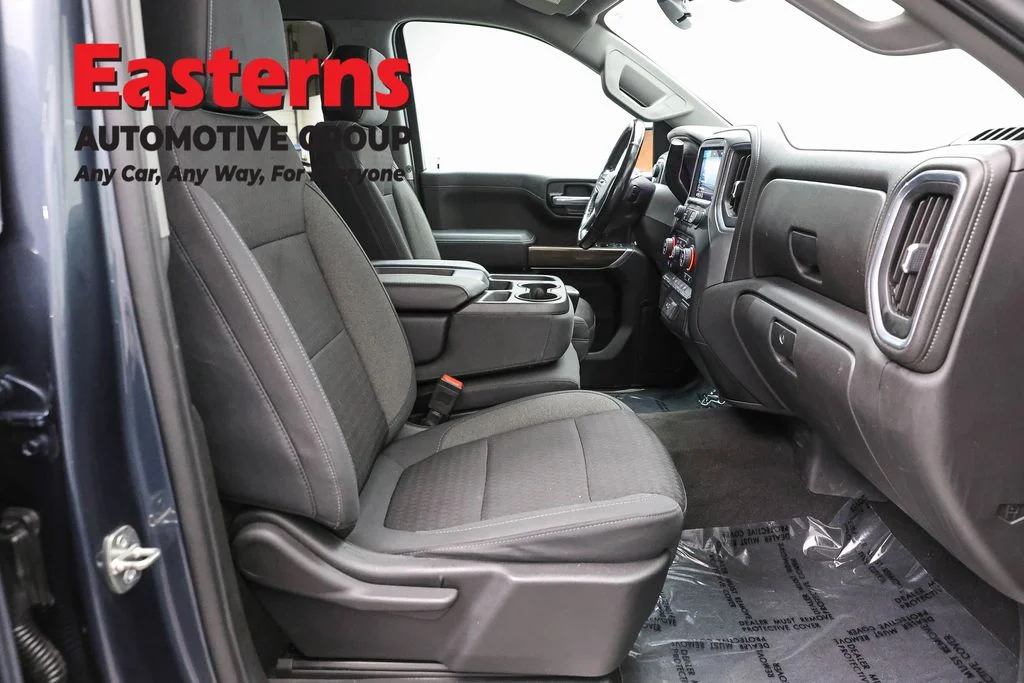 Used 2020 Gray Chevrolet LT image 23