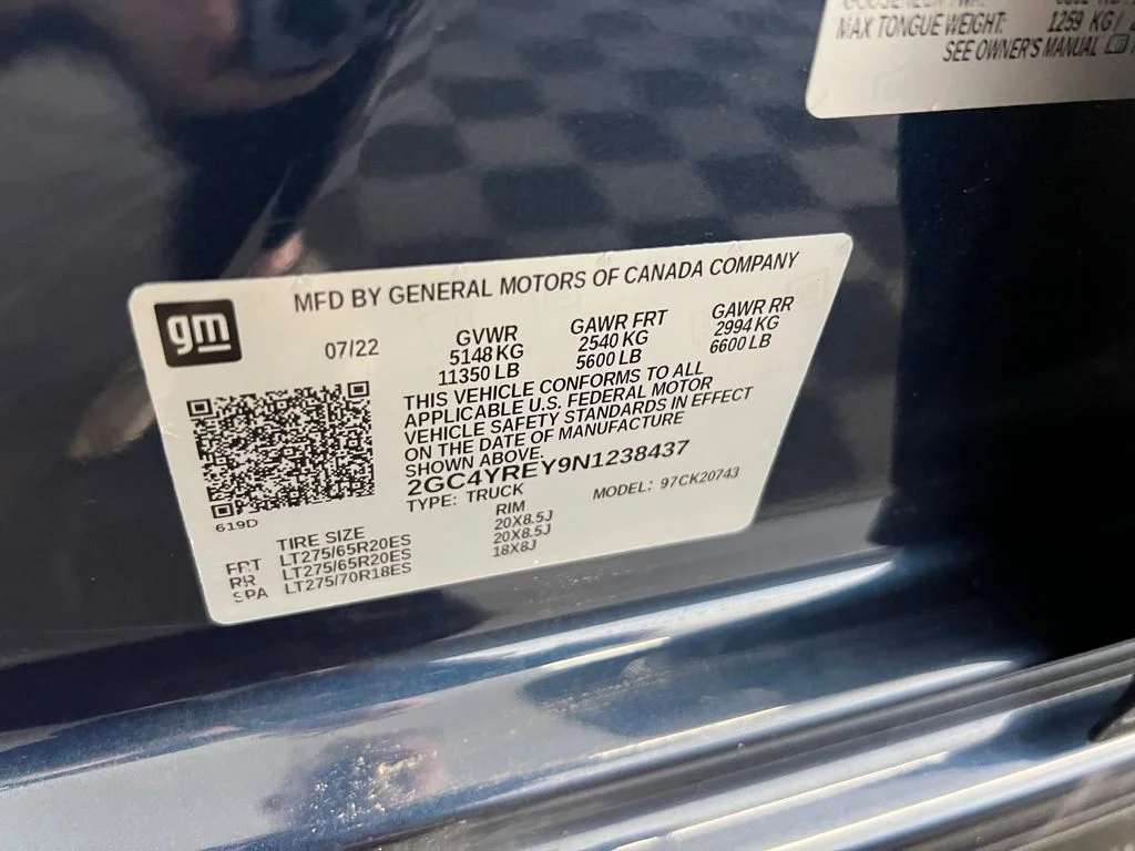 Used 2022 Northsky Blue Metallic Chevrolet High Country image 18