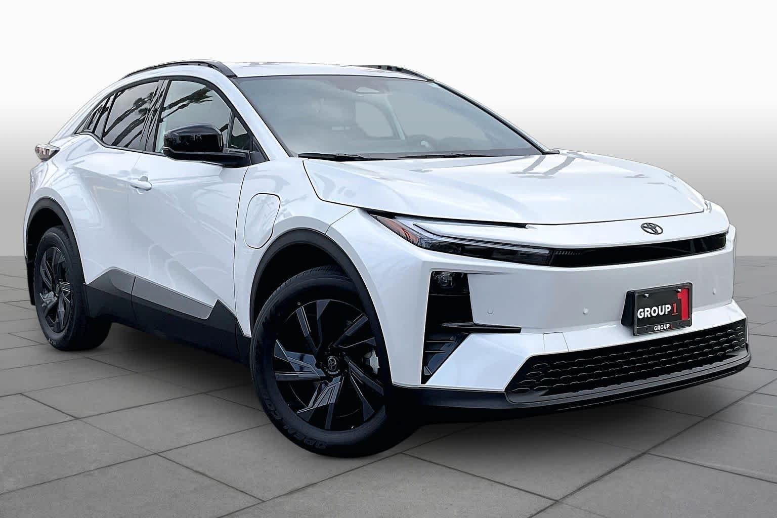 2026 Toyota C-HR SE - Photo 2