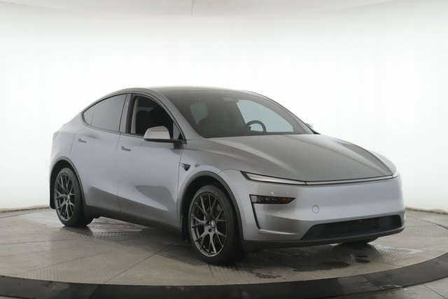 Used 2026 Tesla Model Y Premium with VIN 7SAYGDEE6TA405196 for sale in Findlay, OH