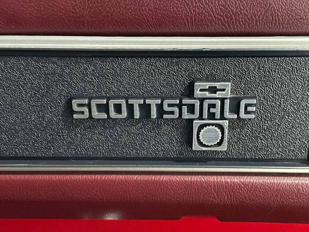 Used 1985  Chevrolet NA image 39