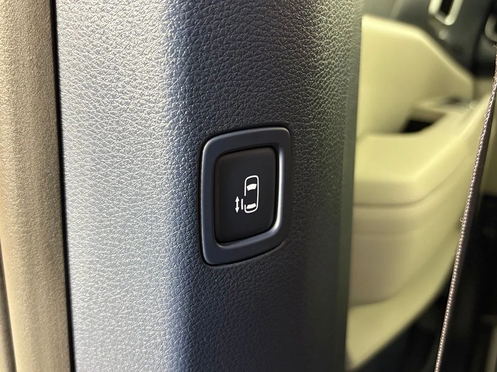 New 2026 Ceramic Silver Kia EX image 37