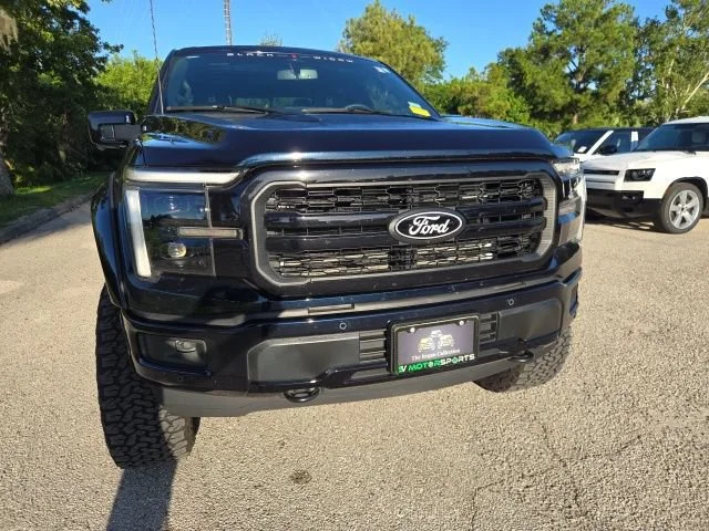Used 2025 Blue Metallic Ford LARIAT image 8