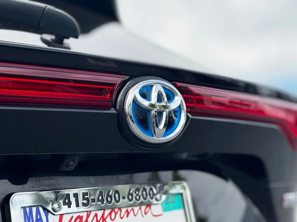 Used 2021 Black Toyota LE image 13